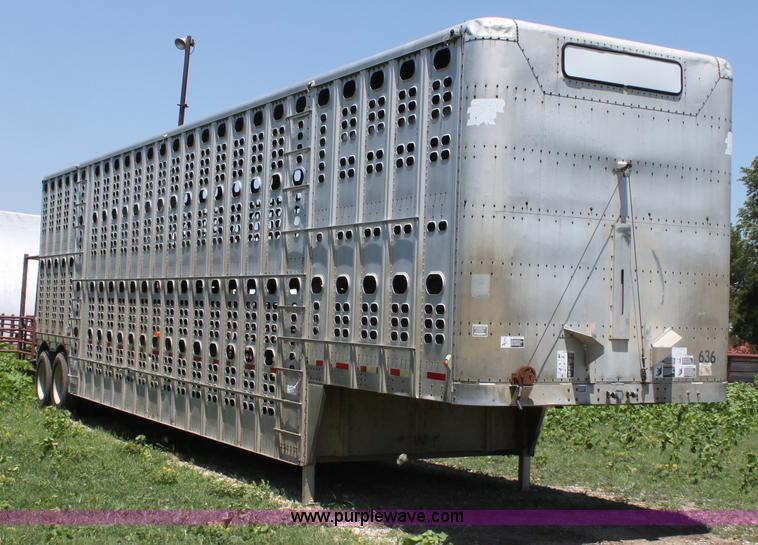 image for item D5179 1993 Wilson 48' cattle pot trailer