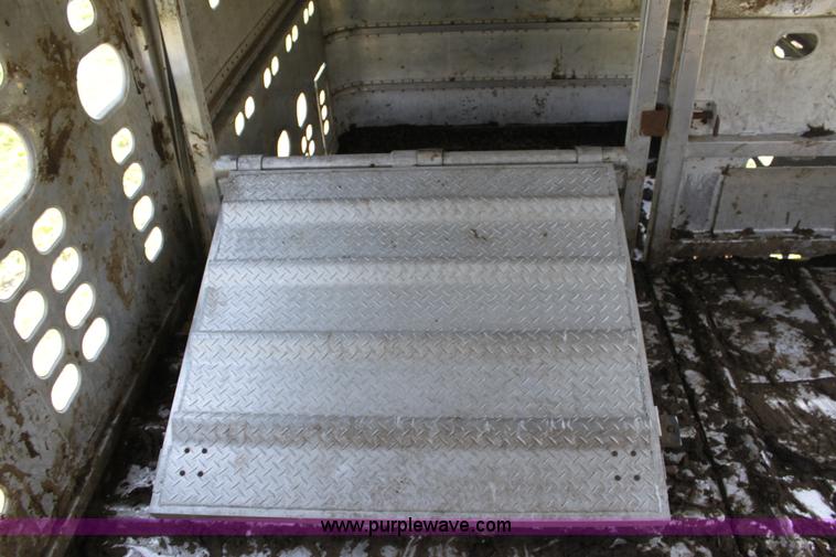 image for item D5179 1993 Wilson 48' cattle pot trailer