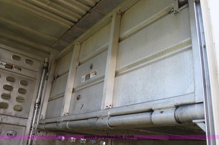 image for item D5179 1993 Wilson 48' cattle pot trailer