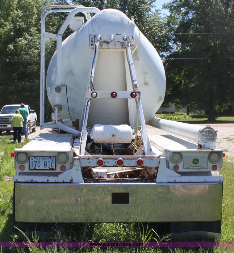 image for item D5206 1992 Fruehauf dry bulk trailer