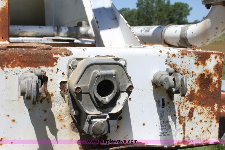 image for item D5206 1992 Fruehauf dry bulk trailer