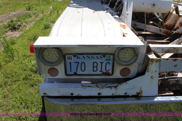 image for item D5206 1992 Fruehauf dry bulk trailer