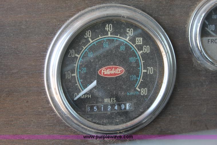 image for item D5211 1984 Peterbilt 359 semi truck