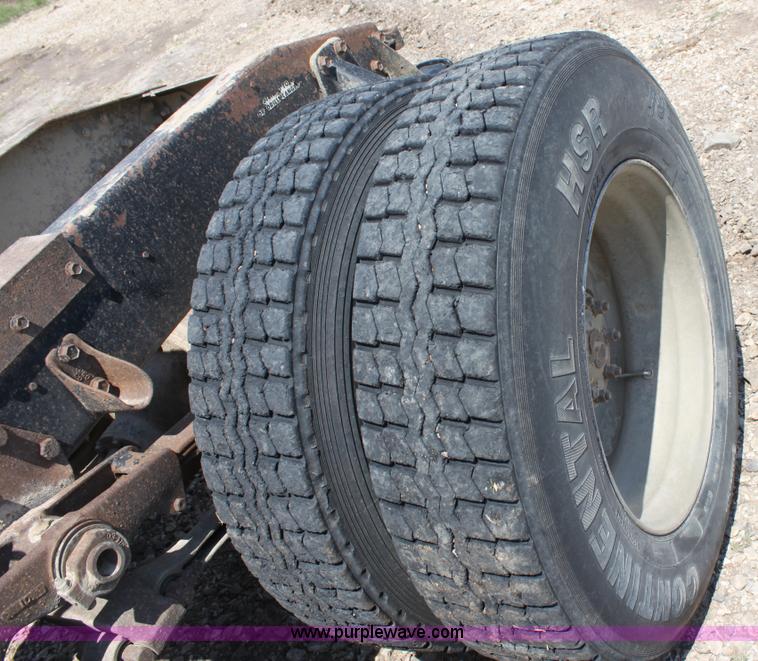 image for item D5211 1984 Peterbilt 359 semi truck