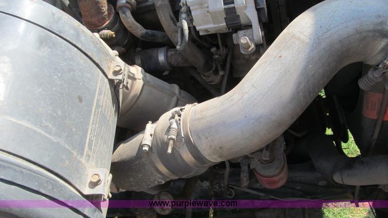 image for item F3011 1995 Ford L9000 AeroMax semi truck