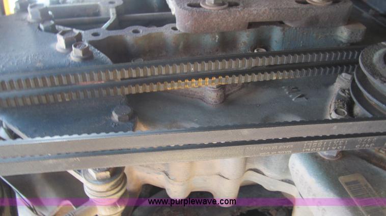 image for item F3011 1995 Ford L9000 AeroMax semi truck