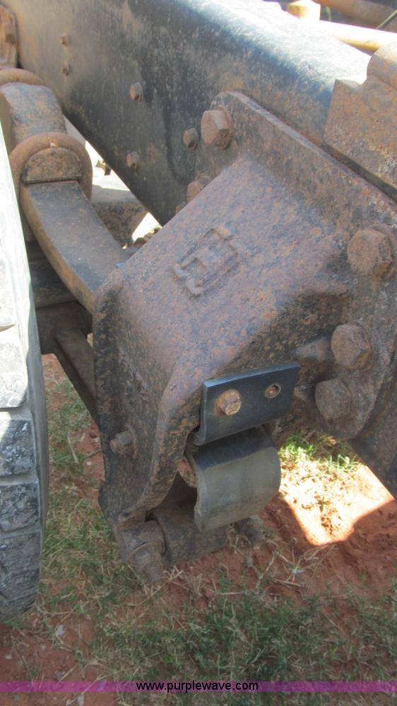 image for item F3011 1995 Ford L9000 AeroMax semi truck