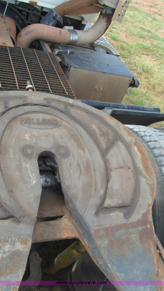 image for item F3011 1995 Ford L9000 AeroMax semi truck