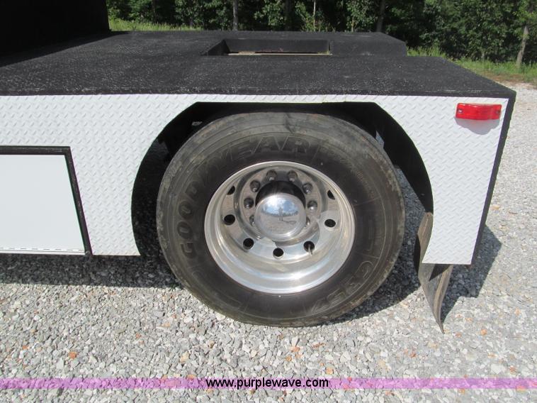 image for item F4501 1995 International 960 semi truck