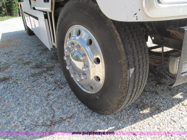 image for item F4501 1995 International 960 semi truck