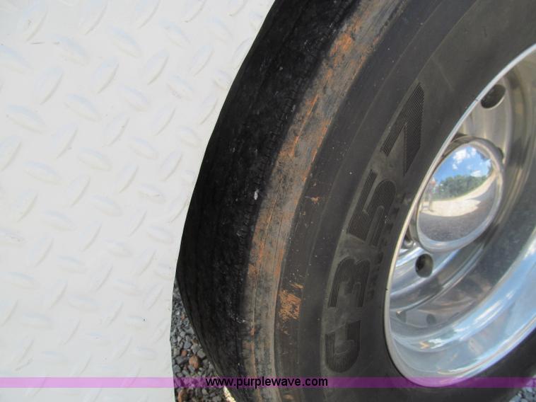 image for item F4501 1995 International 960 semi truck