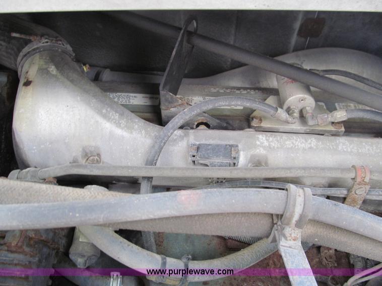 image for item F4501 1995 International 960 semi truck