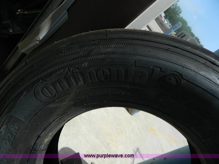 image for item T9988 (2) Continental 275/80R22.5 tires