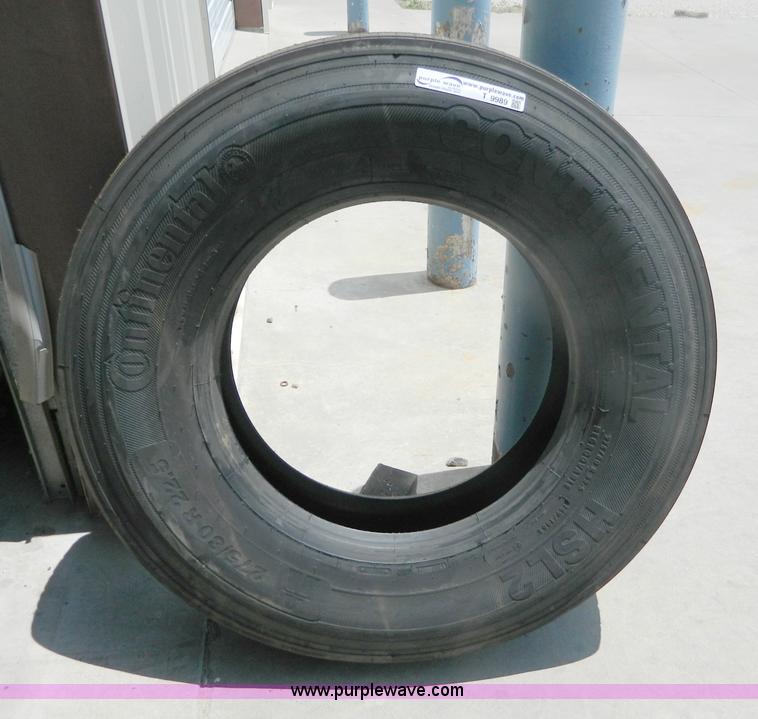 image for item T9989 (2) Continental 275/80R22.5 tires