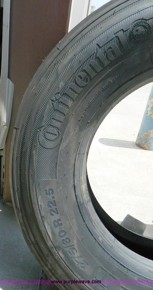 image for item T9989 (2) Continental 275/80R22.5 tires