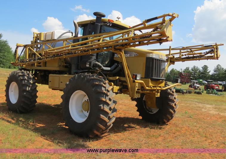 image for item B2409 2000 Ag-Chem RoGator 1254C self-propelled sprayer