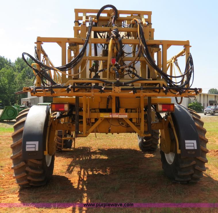 image for item B2409 2000 Ag-Chem RoGator 1254C self-propelled sprayer