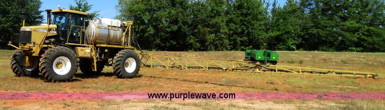 image for item B2409 2000 Ag-Chem RoGator 1254C self-propelled sprayer