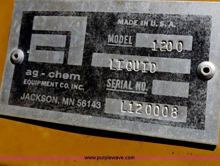 image for item B2409 2000 Ag-Chem RoGator 1254C self-propelled sprayer