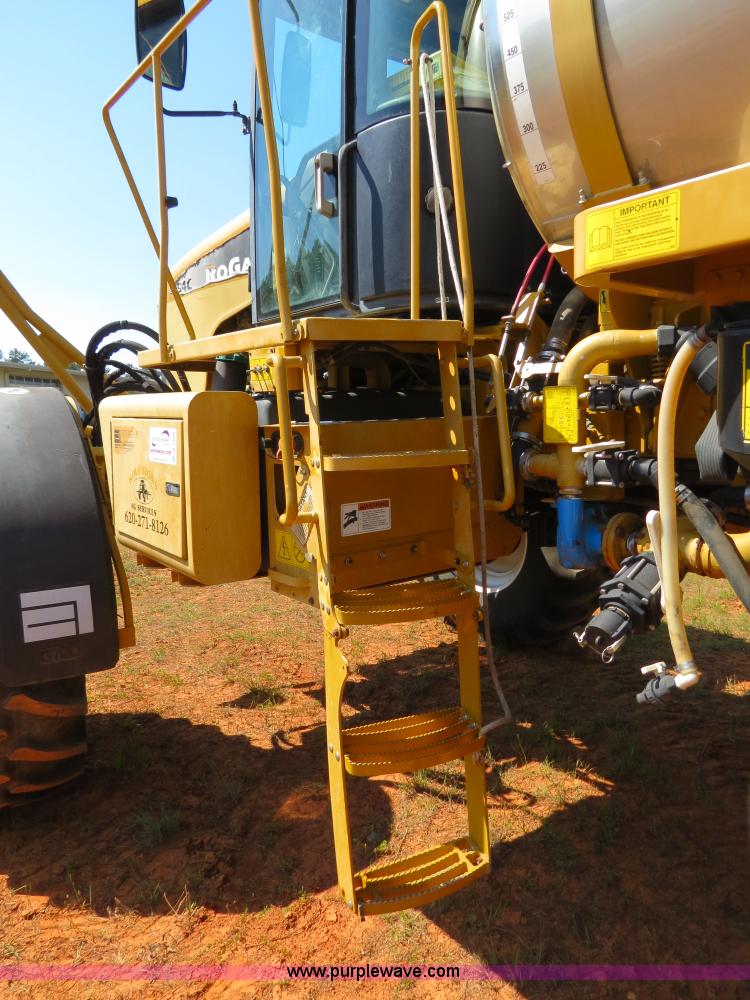 image for item B2409 2000 Ag-Chem RoGator 1254C self-propelled sprayer