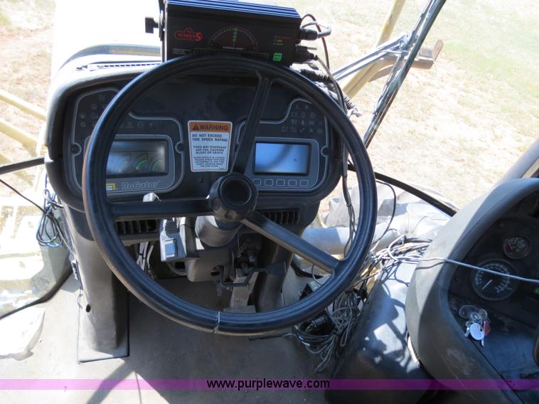 image for item B2409 2000 Ag-Chem RoGator 1254C self-propelled sprayer