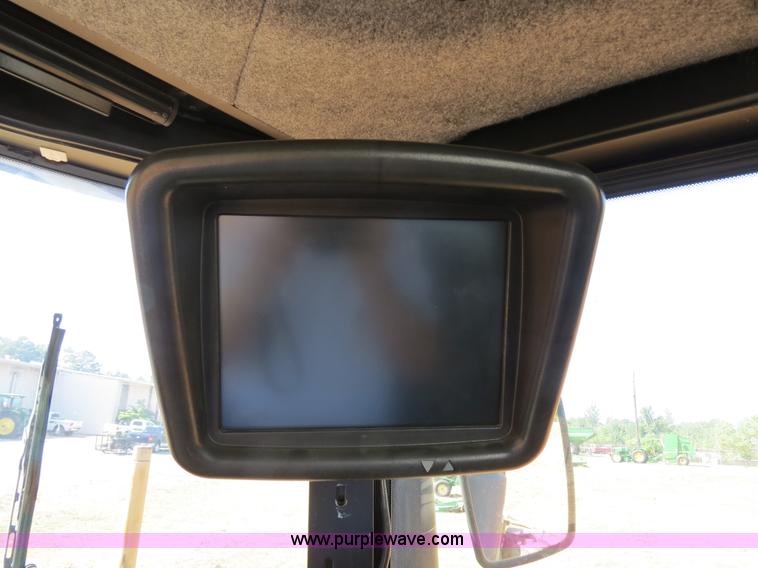 image for item B2409 2000 Ag-Chem RoGator 1254C self-propelled sprayer