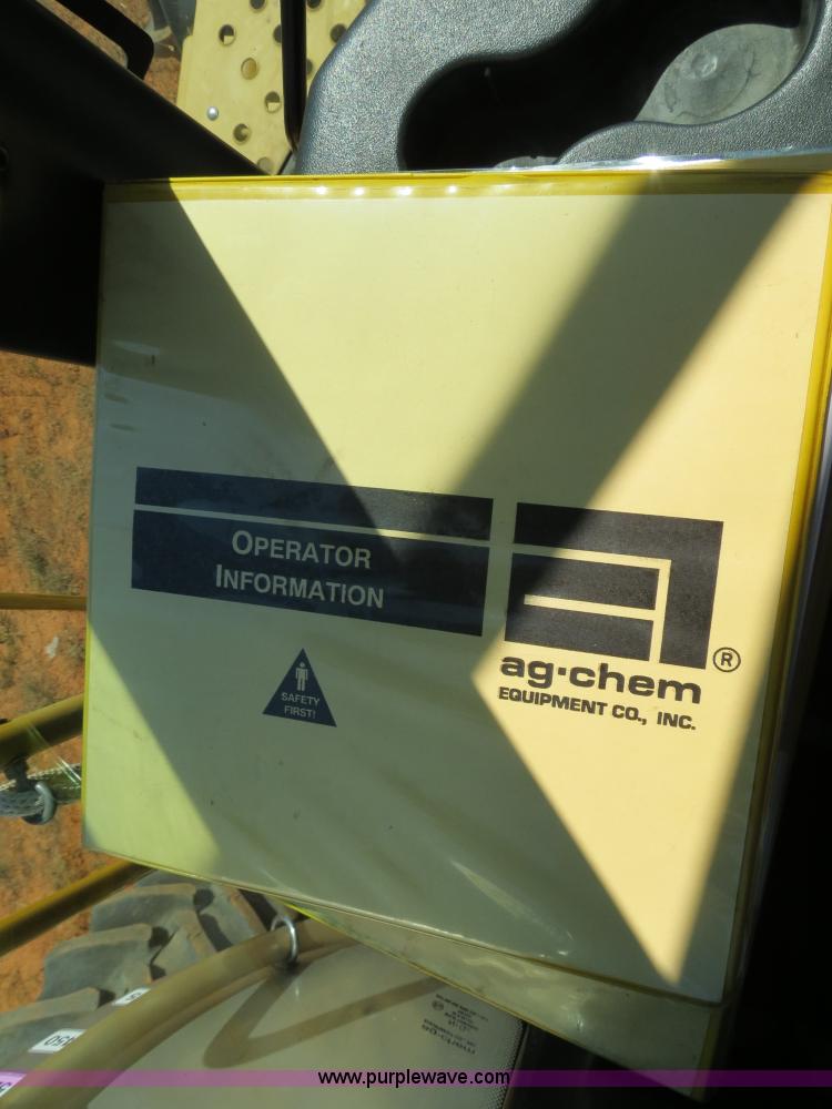 image for item B2409 2000 Ag-Chem RoGator 1254C self-propelled sprayer