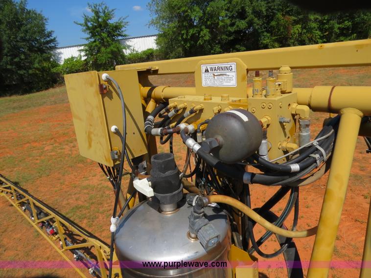 image for item B2409 2000 Ag-Chem RoGator 1254C self-propelled sprayer