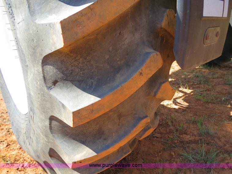 image for item B2409 2000 Ag-Chem RoGator 1254C self-propelled sprayer