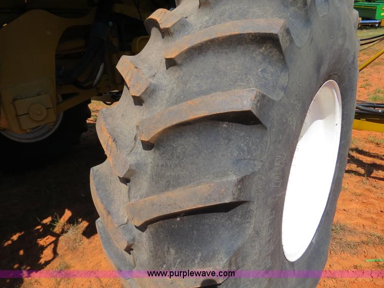 image for item B2409 2000 Ag-Chem RoGator 1254C self-propelled sprayer