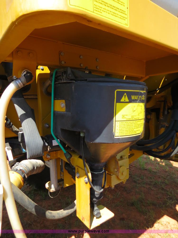 image for item B2409 2000 Ag-Chem RoGator 1254C self-propelled sprayer