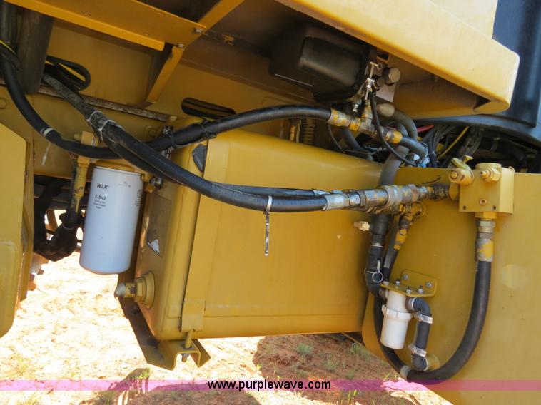 image for item B2409 2000 Ag-Chem RoGator 1254C self-propelled sprayer