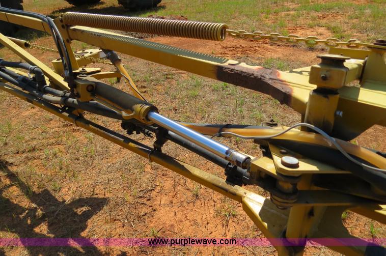 image for item B2409 2000 Ag-Chem RoGator 1254C self-propelled sprayer