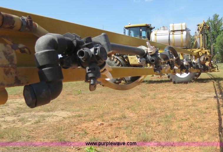 image for item B2409 2000 Ag-Chem RoGator 1254C self-propelled sprayer