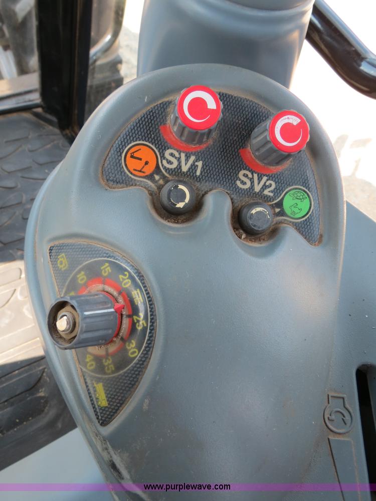 image for item B2435 2005 Challenger MT635B tractor