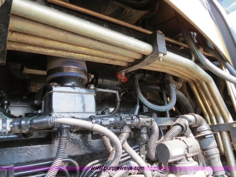 image for item B2435 2005 Challenger MT635B tractor