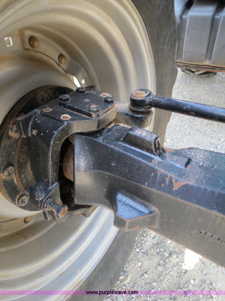 image for item B2435 2005 Challenger MT635B tractor