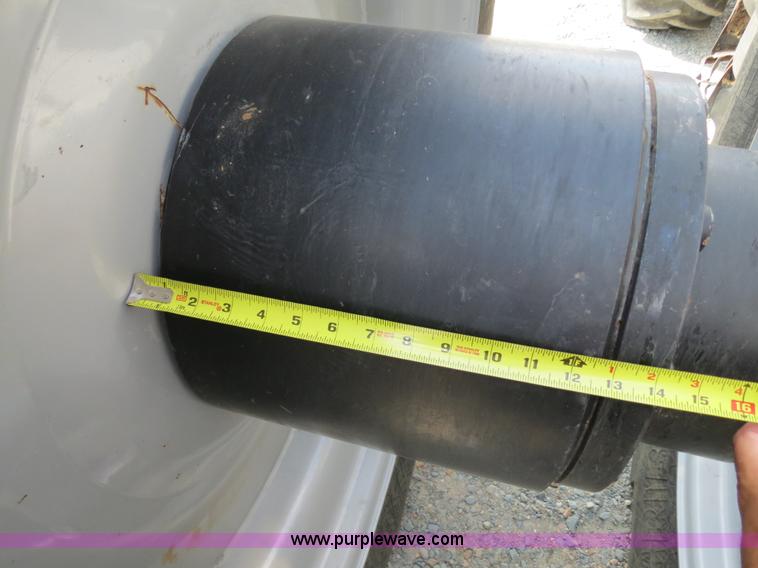 image for item B2435 2005 Challenger MT635B tractor