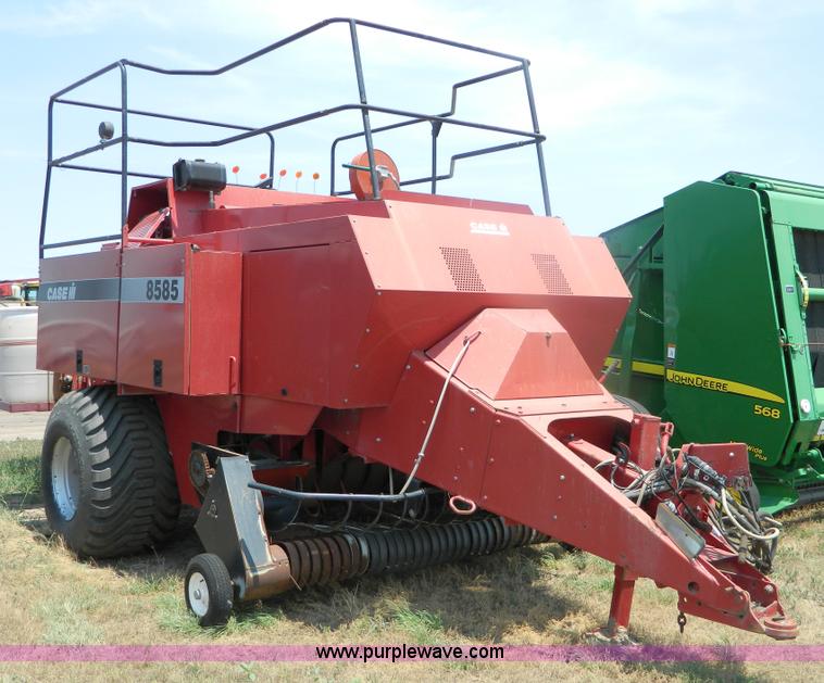 image for item B3790 1998 Case IH 8585 big square baler