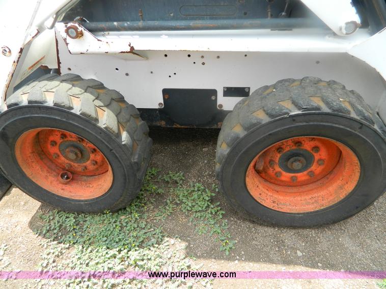 image for item B3792 1998 Bobcat 773F skid steer