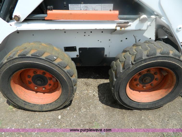 image for item B3792 1998 Bobcat 773F skid steer