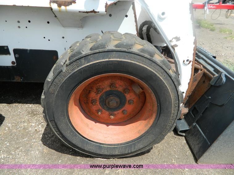 image for item B3792 1998 Bobcat 773F skid steer