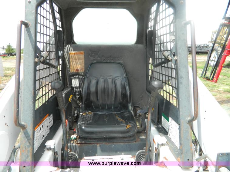 image for item B3792 1998 Bobcat 773F skid steer