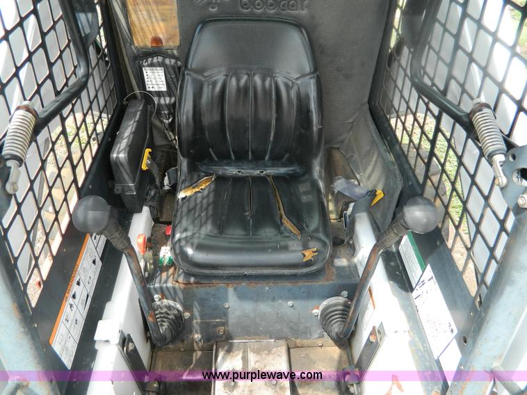 image for item B3792 1998 Bobcat 773F skid steer