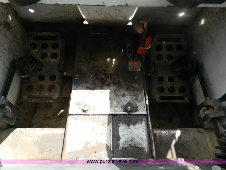 image for item B3792 1998 Bobcat 773F skid steer