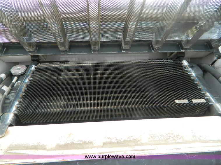 image for item B3792 1998 Bobcat 773F skid steer