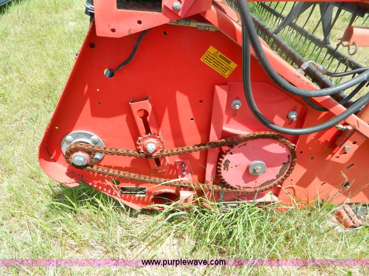 image for item B3795 1995 Massey-Ferguson 9550 25' header