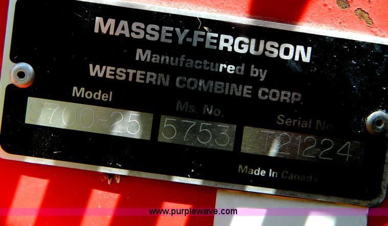 image for item B3795 1995 Massey-Ferguson 9550 25' header