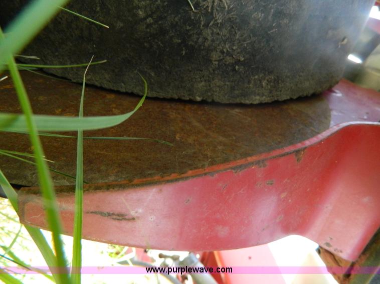 image for item B3796 1994 White 6700 planter