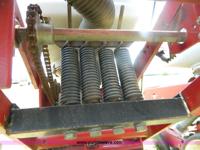 image for item B3796 1994 White 6700 planter